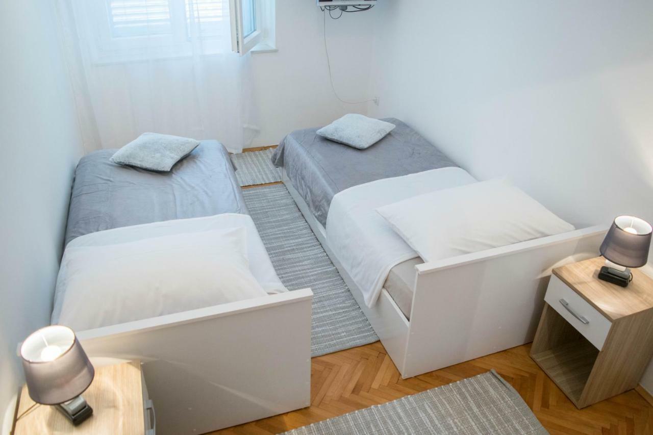 Apartment Kata ชิเบนิก ภายนอก รูปภาพ